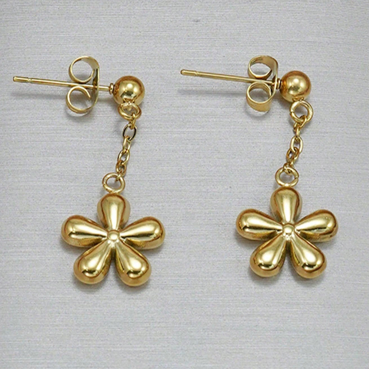 Lxalry 18K Gold Plated Stainless Steel Dainty Flower Pendant Necklace And Earrings Set For Women - Waterproof, Hypoallergenic, Cute Jewelry Gift For Birthday, Mother's Day, Daily Summer Outfits, Party