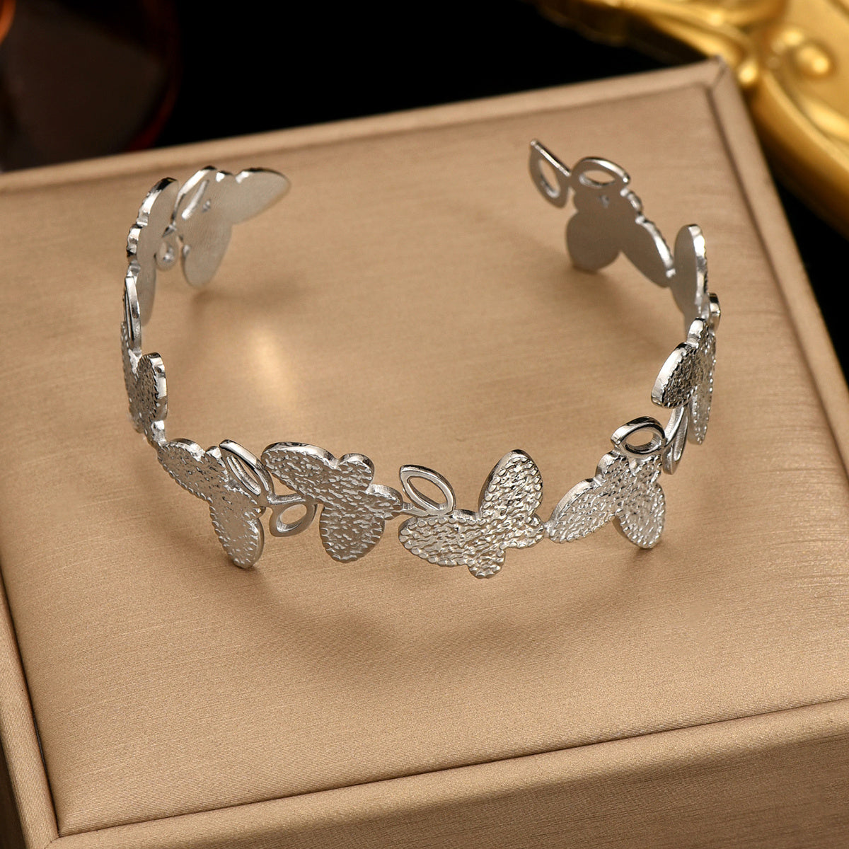 Lxalry Platinum Plated Stainless Steel Butterfly Carved Link Bracelet Hypoallergenic Skin Safe Jewelry For Daily   Evening Wear  Never Tarnish Handmade Luxury Gift For Her