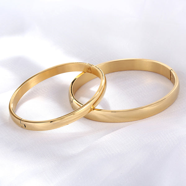 Two Piece Set Of Fashionable Hot Selling Metal Stainless Steel Material Couple Style Men's And Women's Wristbands Bracelet Gift