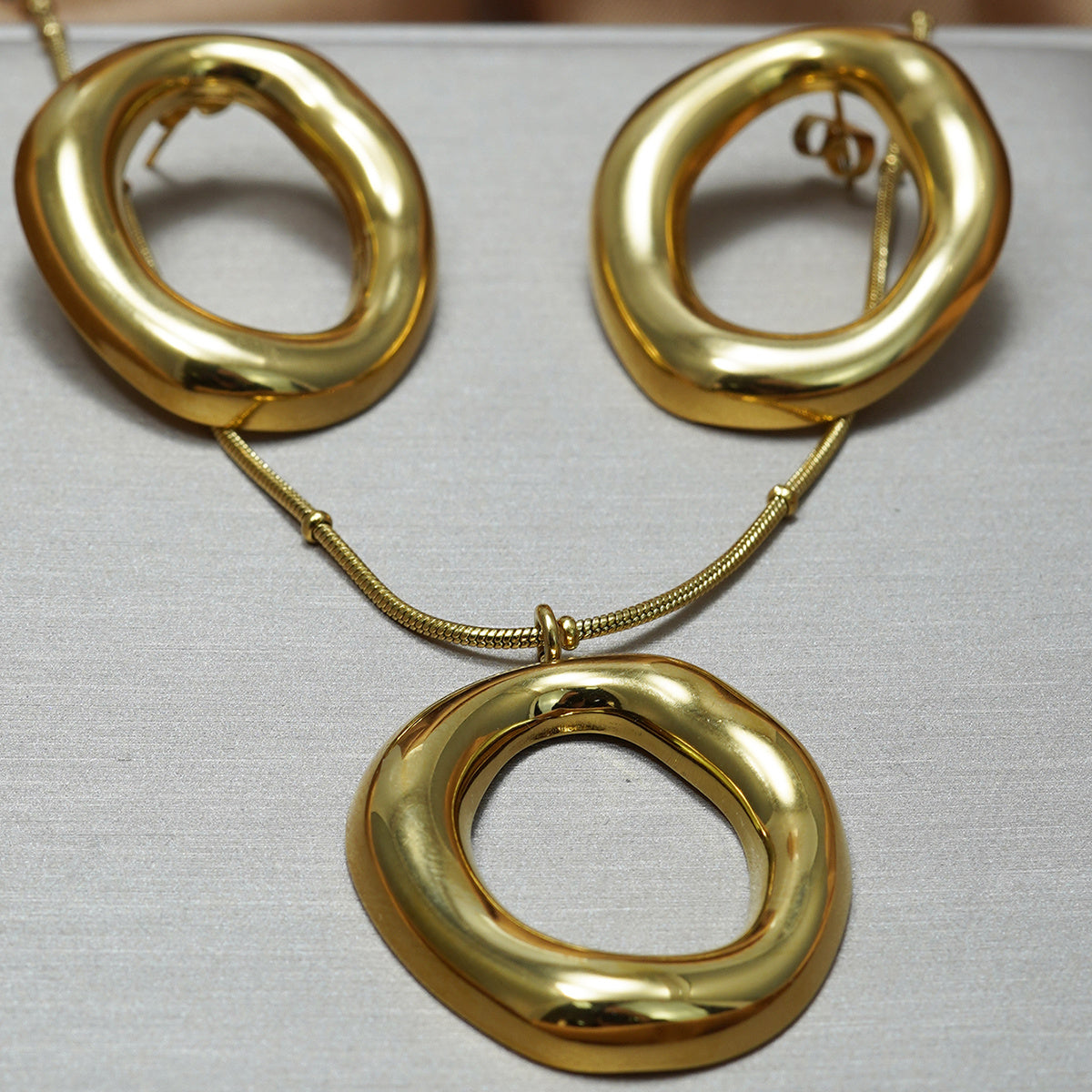 Lxalry 18K Gold Plated Stainless Steel Oval Pendant Jewelry Set For Women - Minimalist Elegant Necklace & Earrings, Hypoallergenic, Waterproof, Tarnish-Free, Ideal Gift For Birthday, Wedding, Daily We